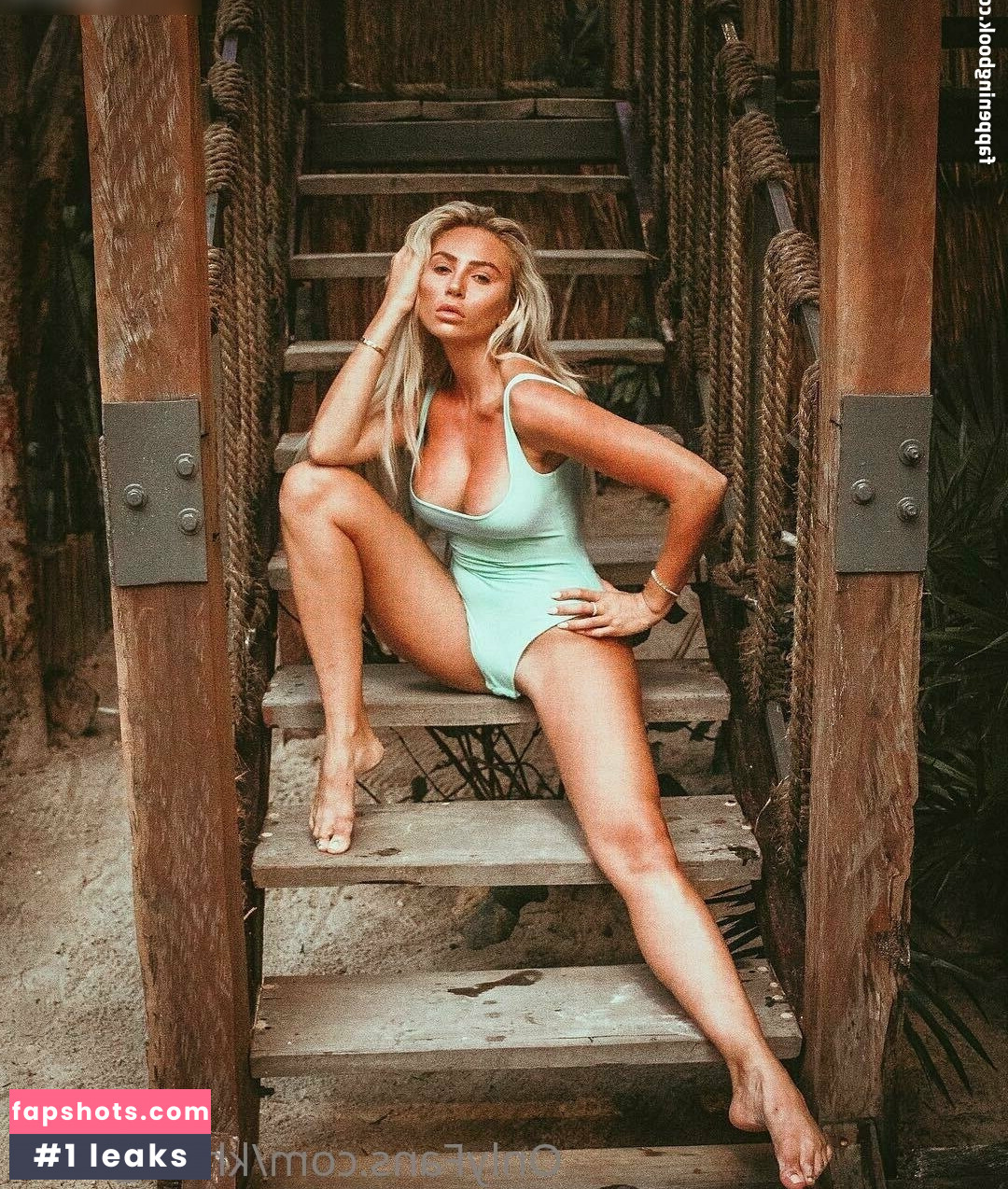 Khloe Terae gallery photo #43