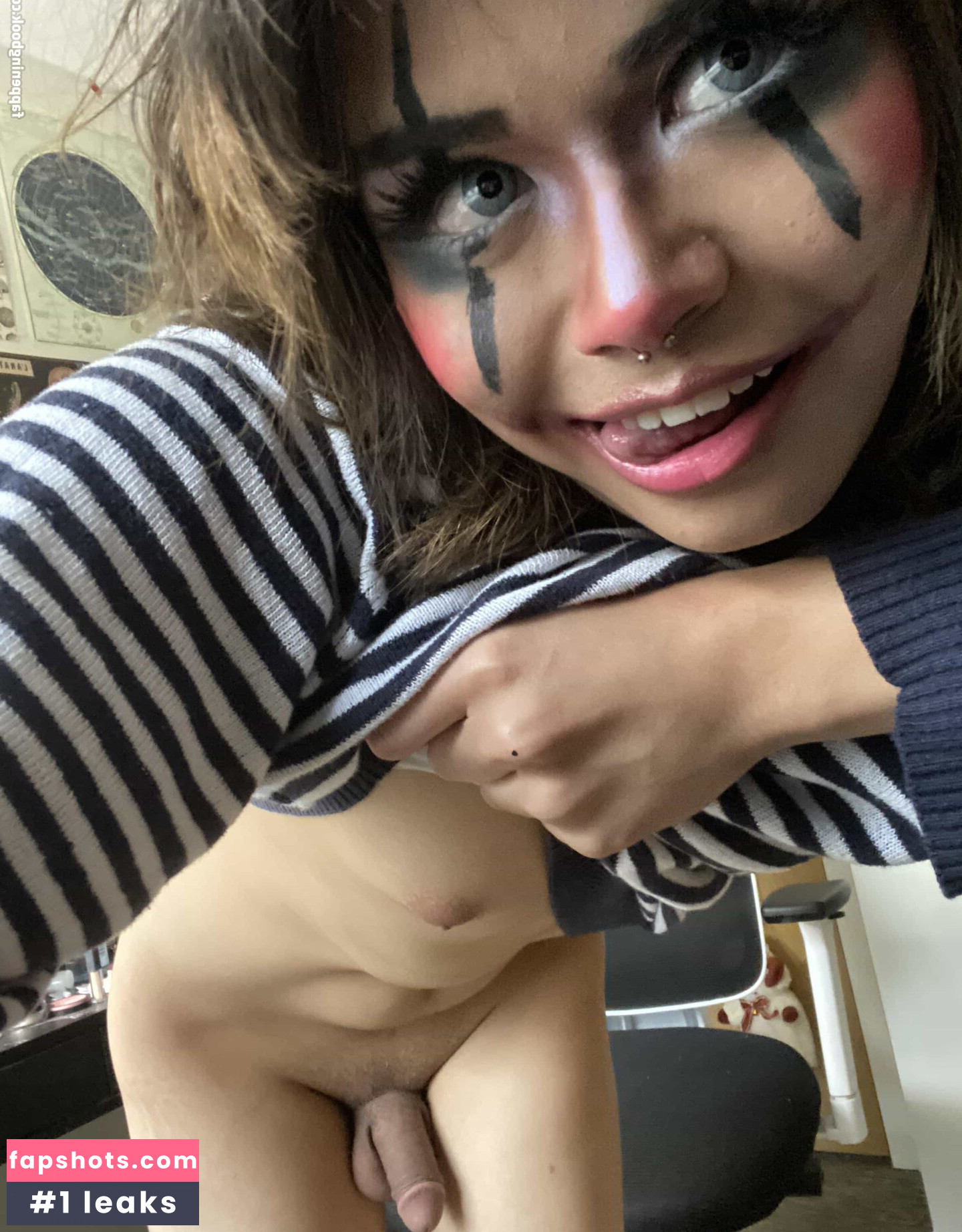 Kian Vi Nude Leaks OnlyFans Photos #4 - LeakJerk