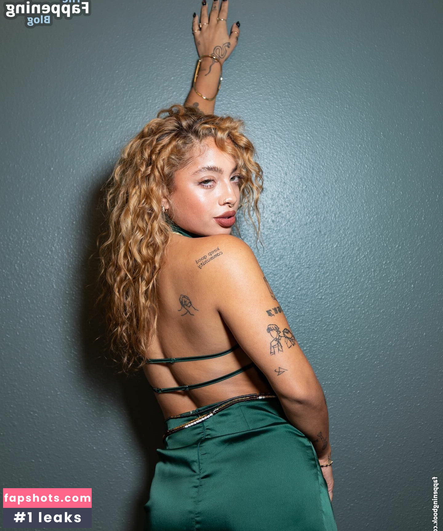 Kiana Ledé gallery photo #13