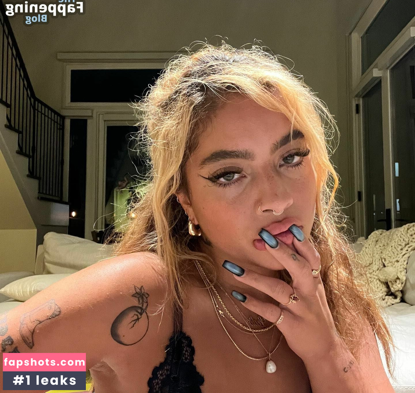 Kiana Ledé gallery photo #19