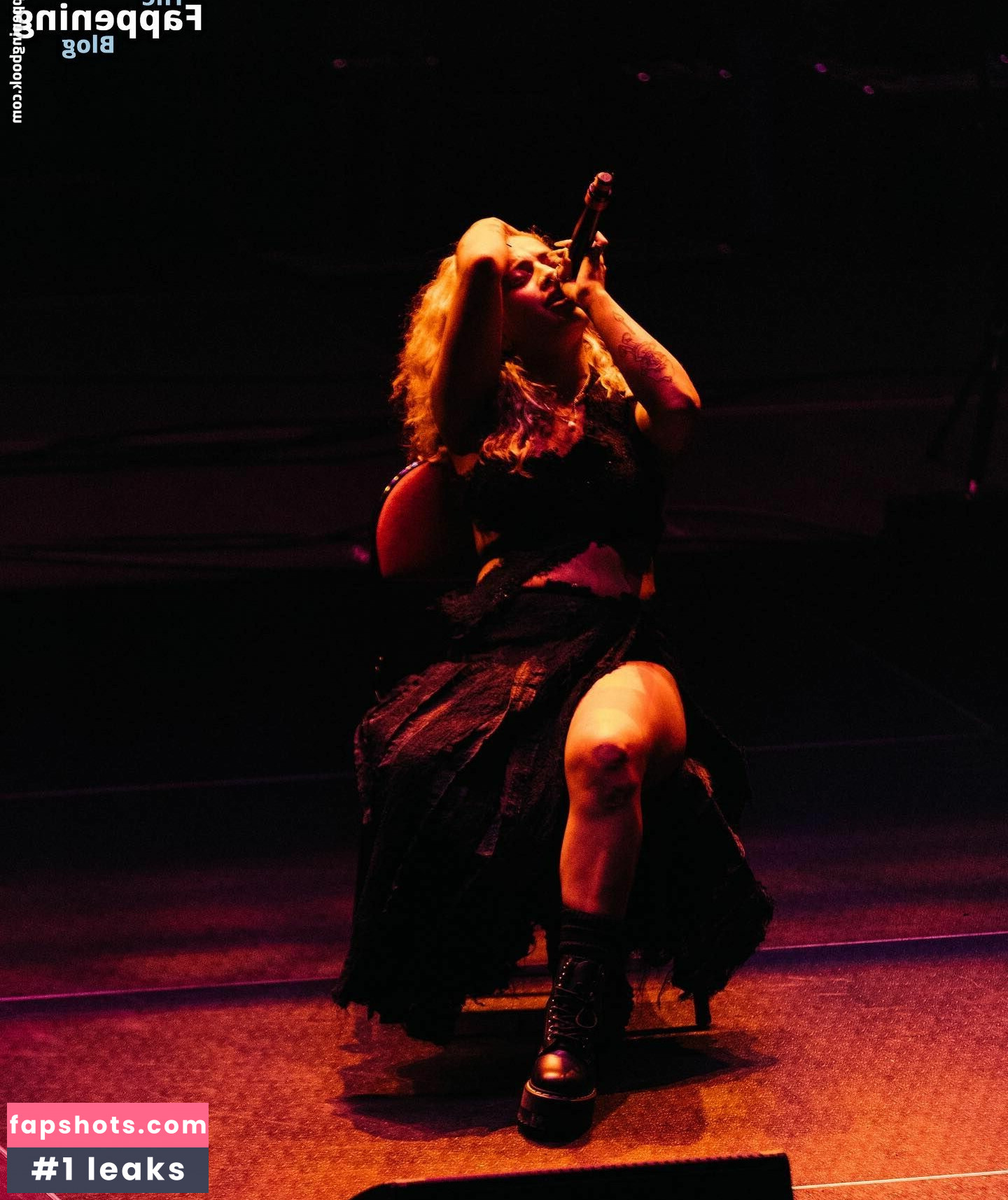 Kiana Ledé gallery photo #20