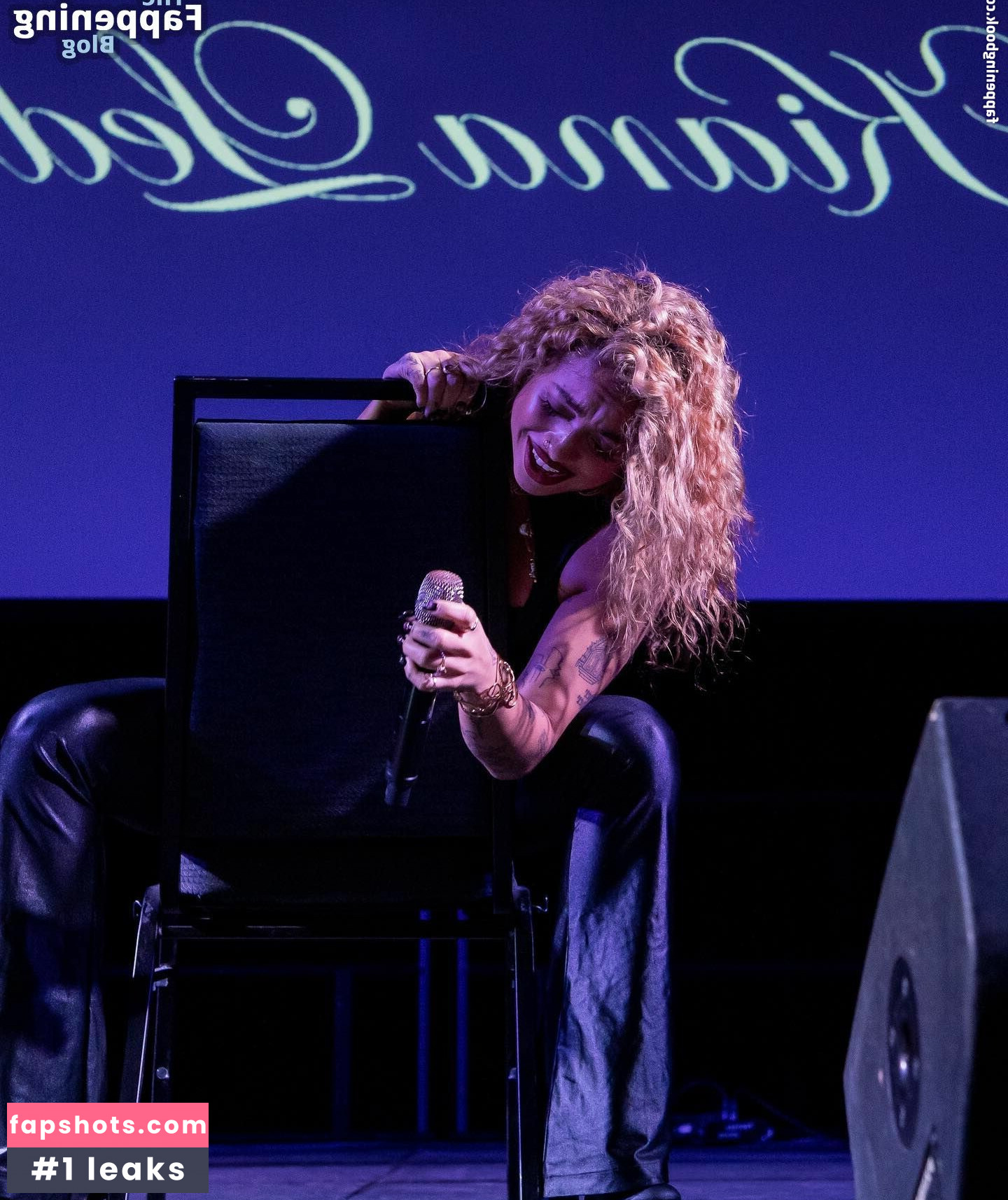 Kiana Ledé gallery photo #3