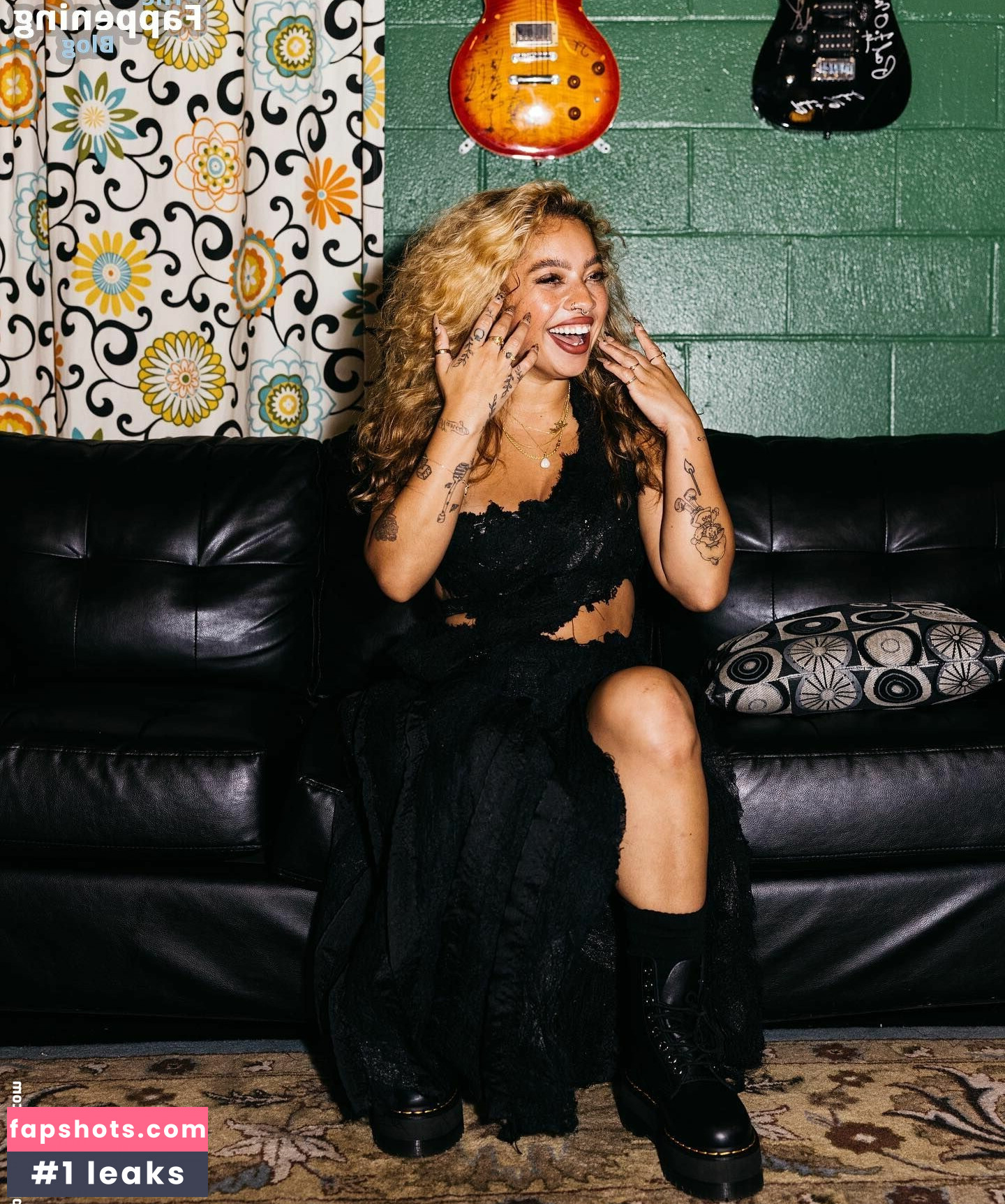 Kiana Ledé gallery photo #22