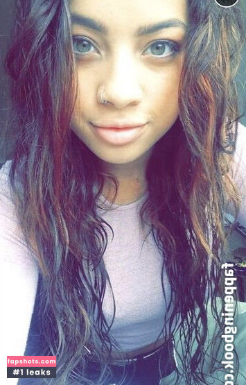 Kiana Ledé nude babe gallery