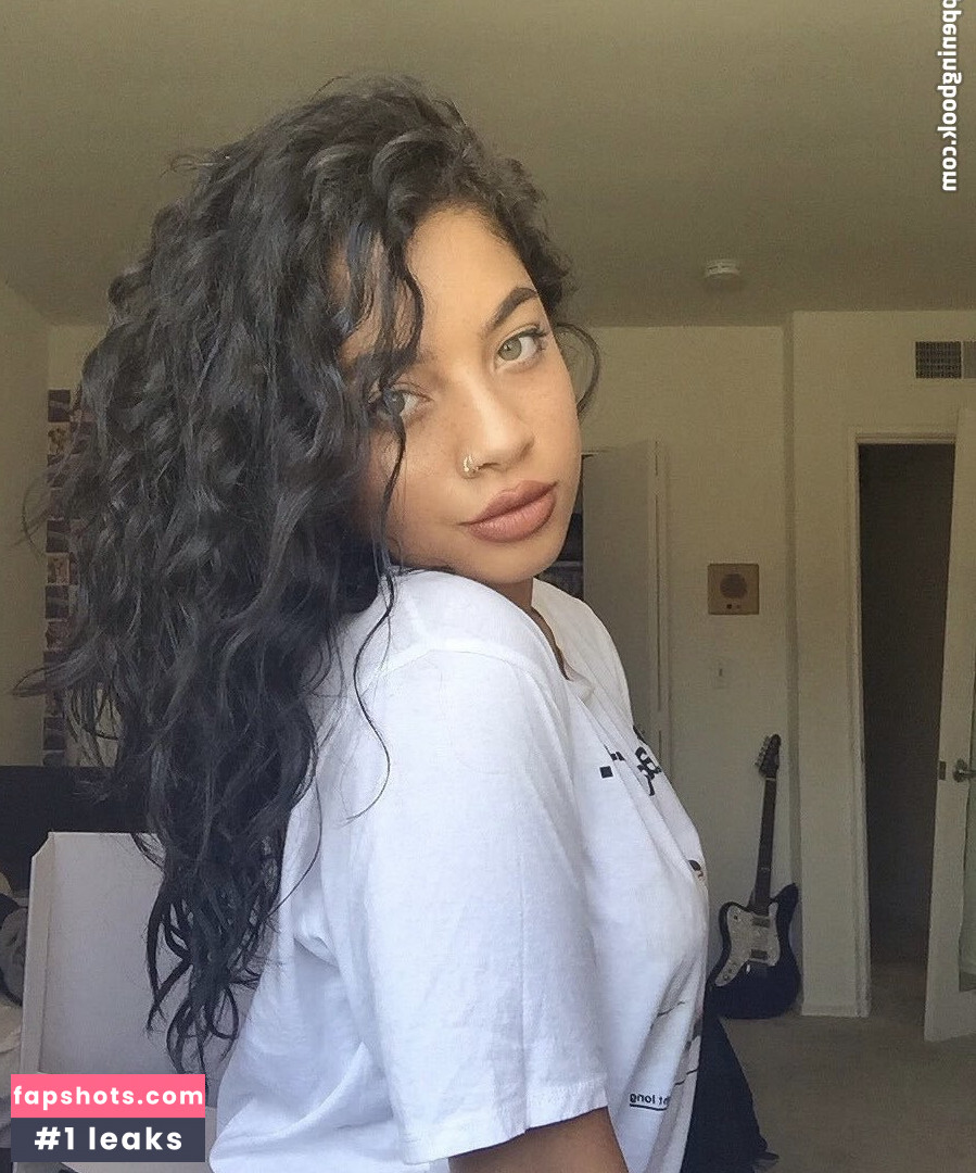 Kiana Ledé gallery photo #46