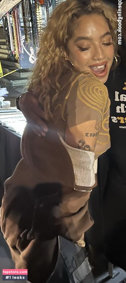 Kiana Ledé gallery photo #51