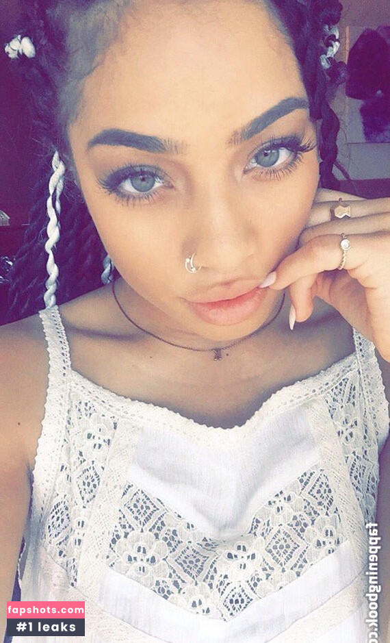 Kiana Ledé gallery photo #56