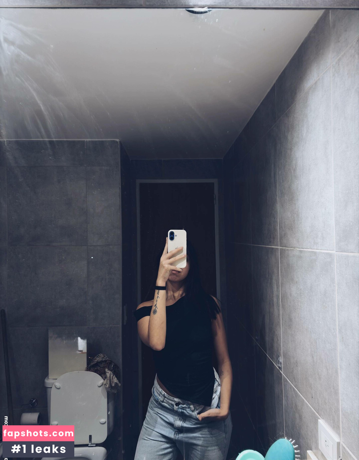 kiaratorrent gallery photo #2