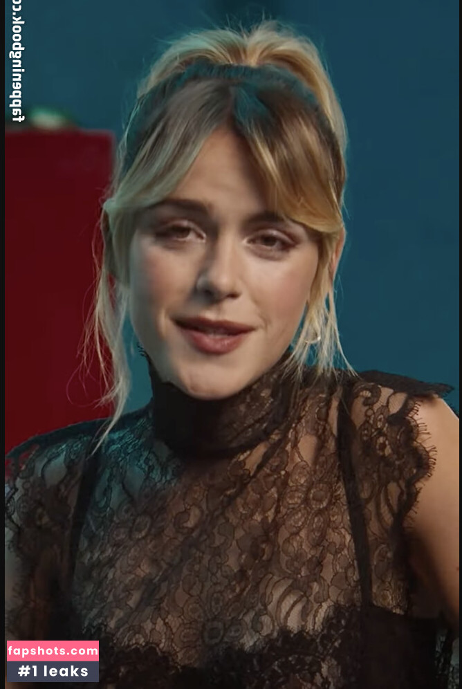 Kiernan Shipka gallery photo #112