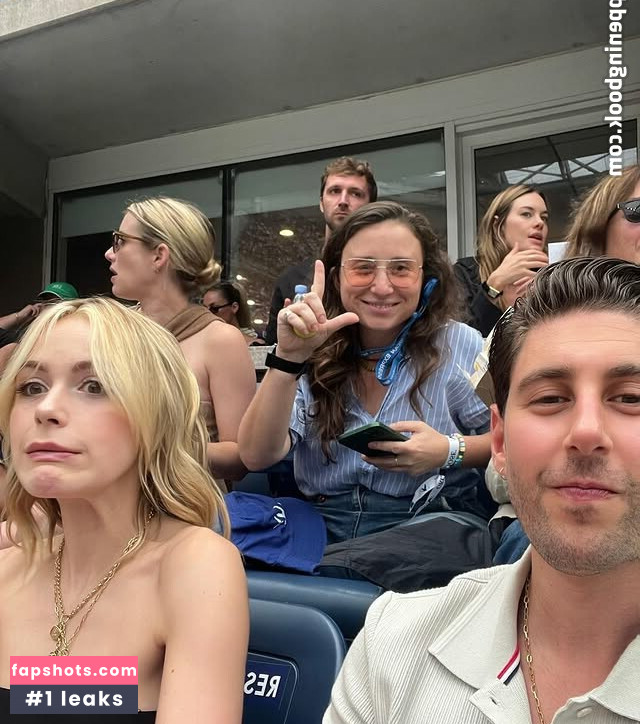 Kiernan Shipka gallery photo #18