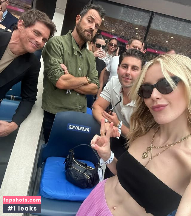 Kiernan Shipka gallery photo #19