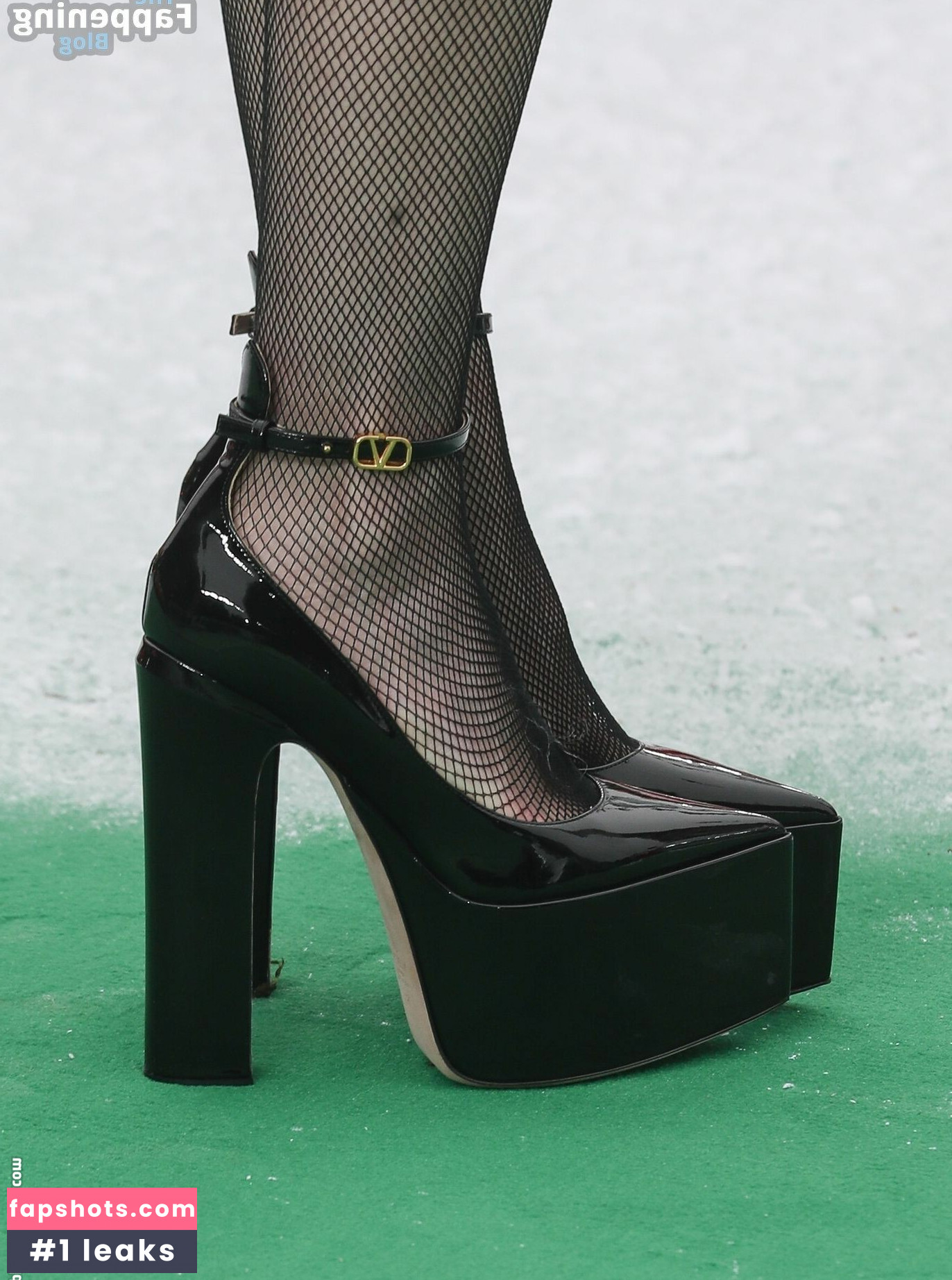 Kiernan Shipka gallery photo #236