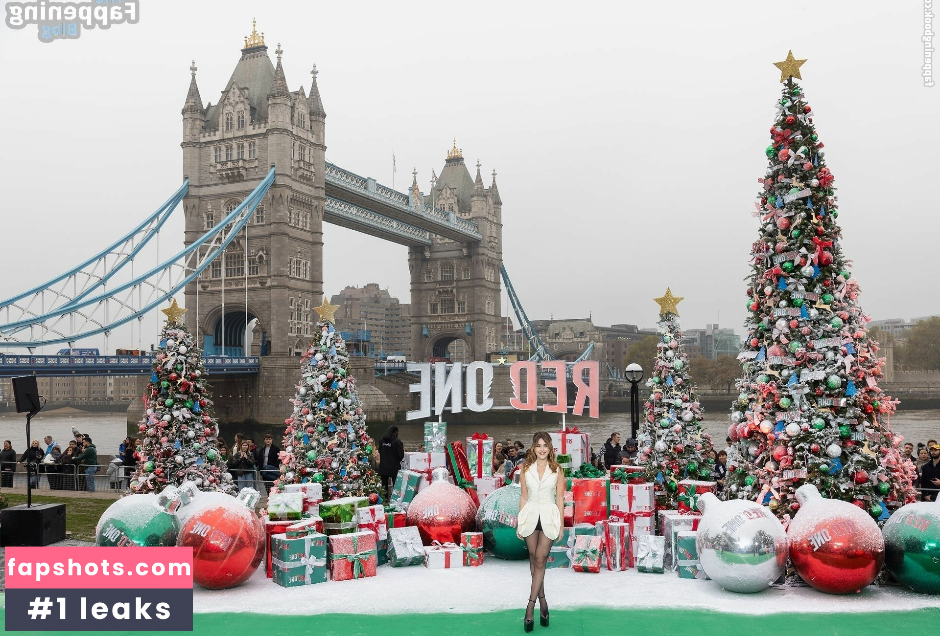 Kiernan Shipka gallery photo #242