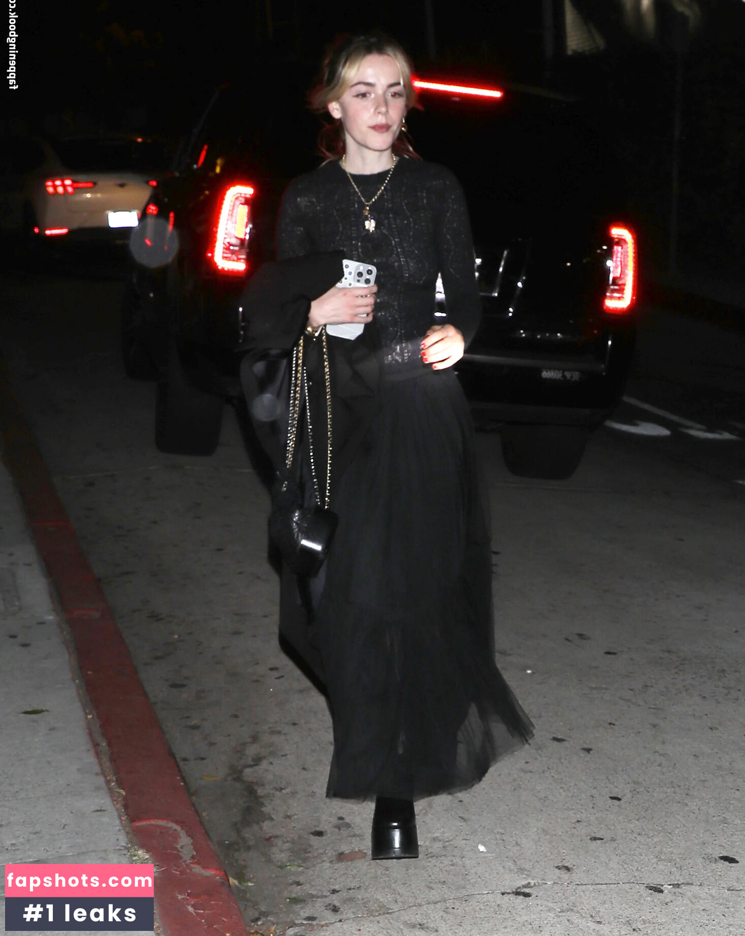 Kiernan Shipka gallery photo #321