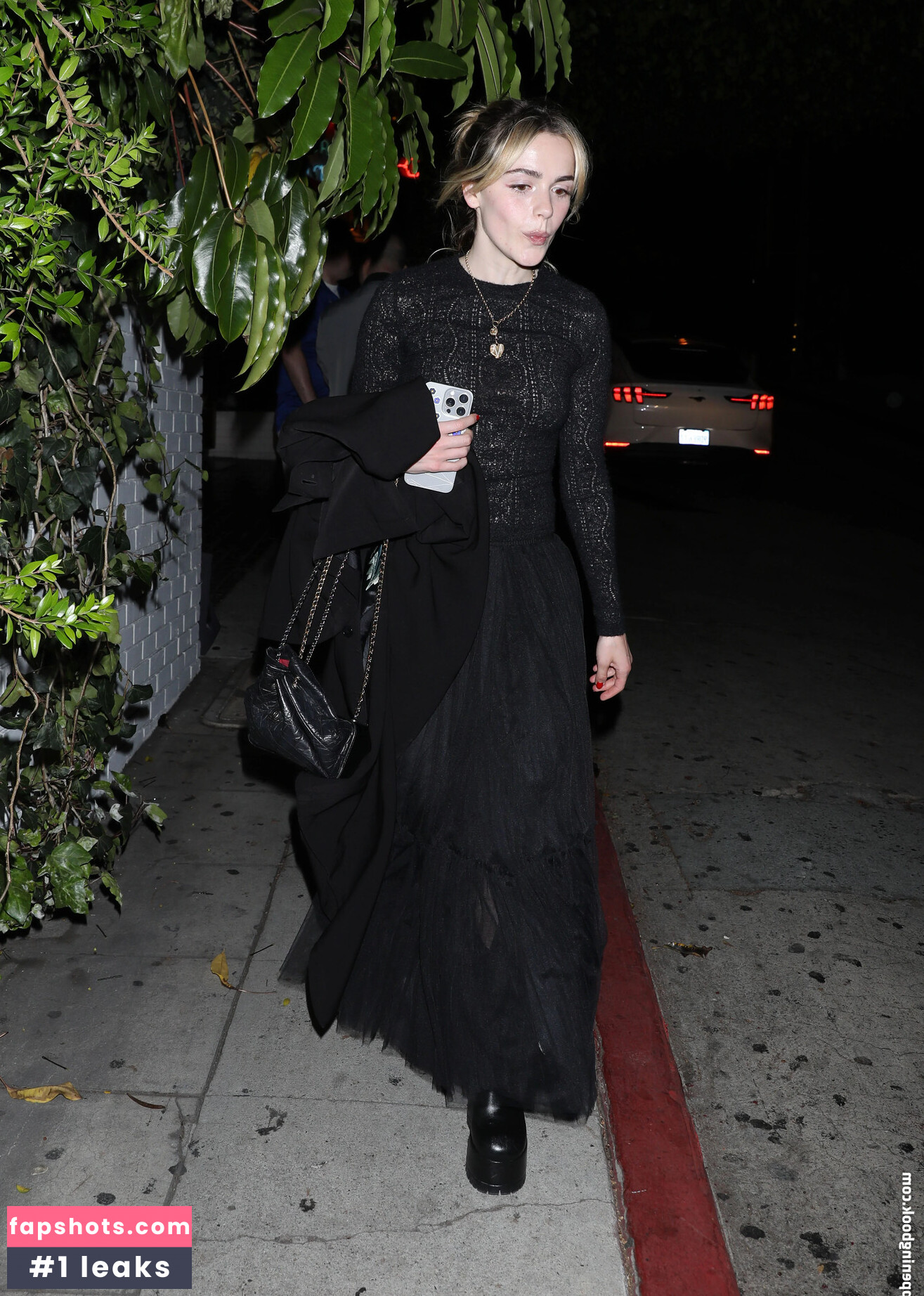 Kiernan Shipka gallery photo #326