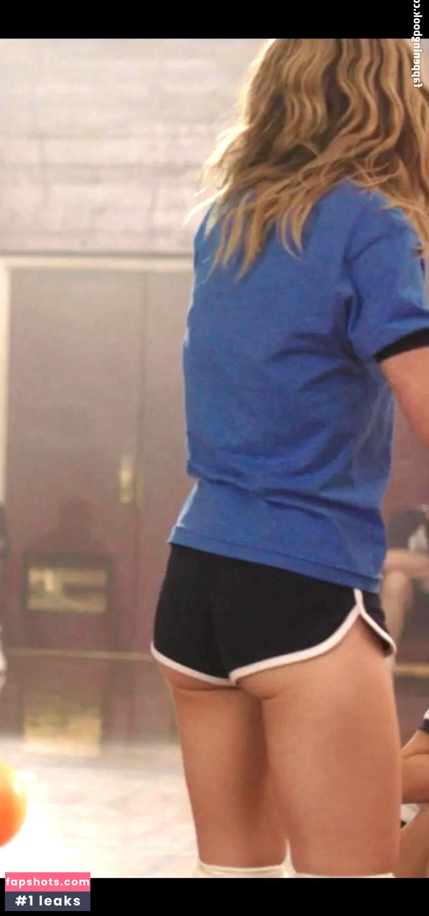 Kiernan Shipka gallery photo #363