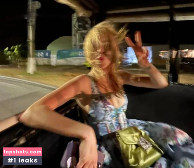 Kiernan Shipka gallery photo #371