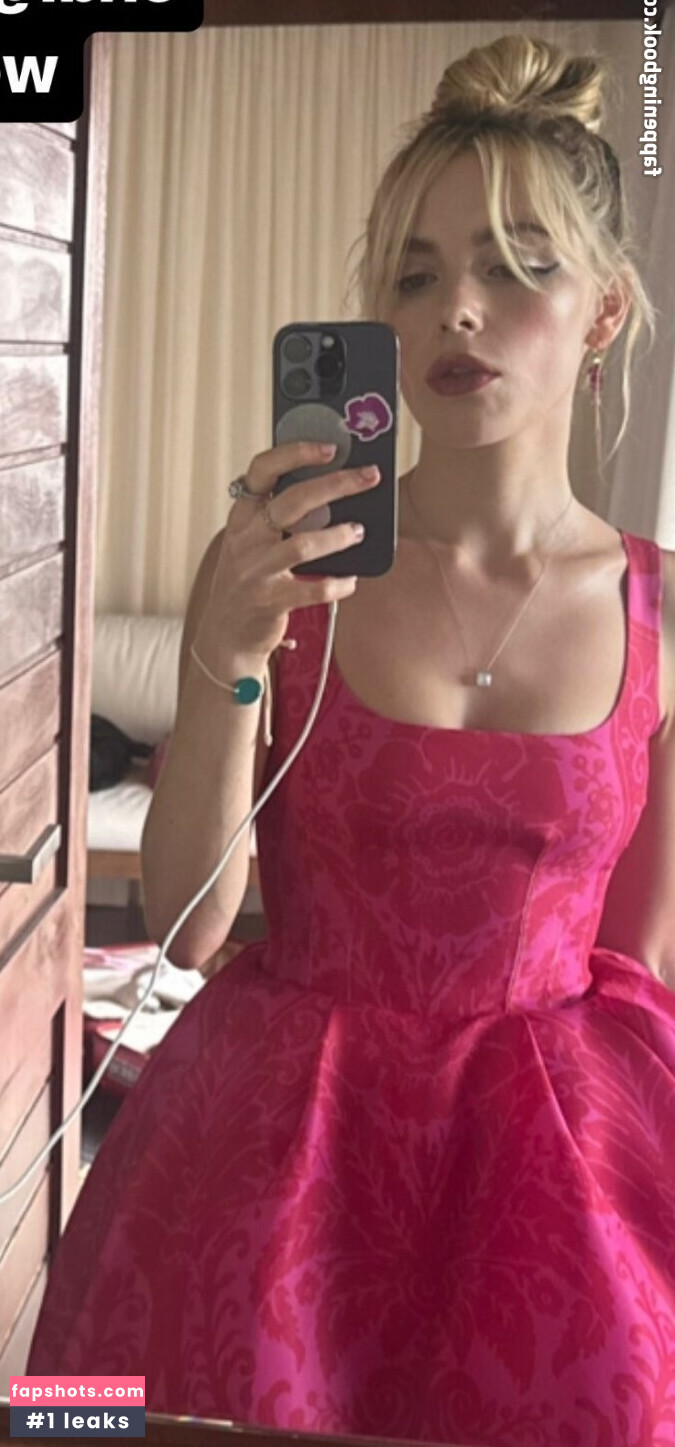 Kiernan Shipka gallery photo #372