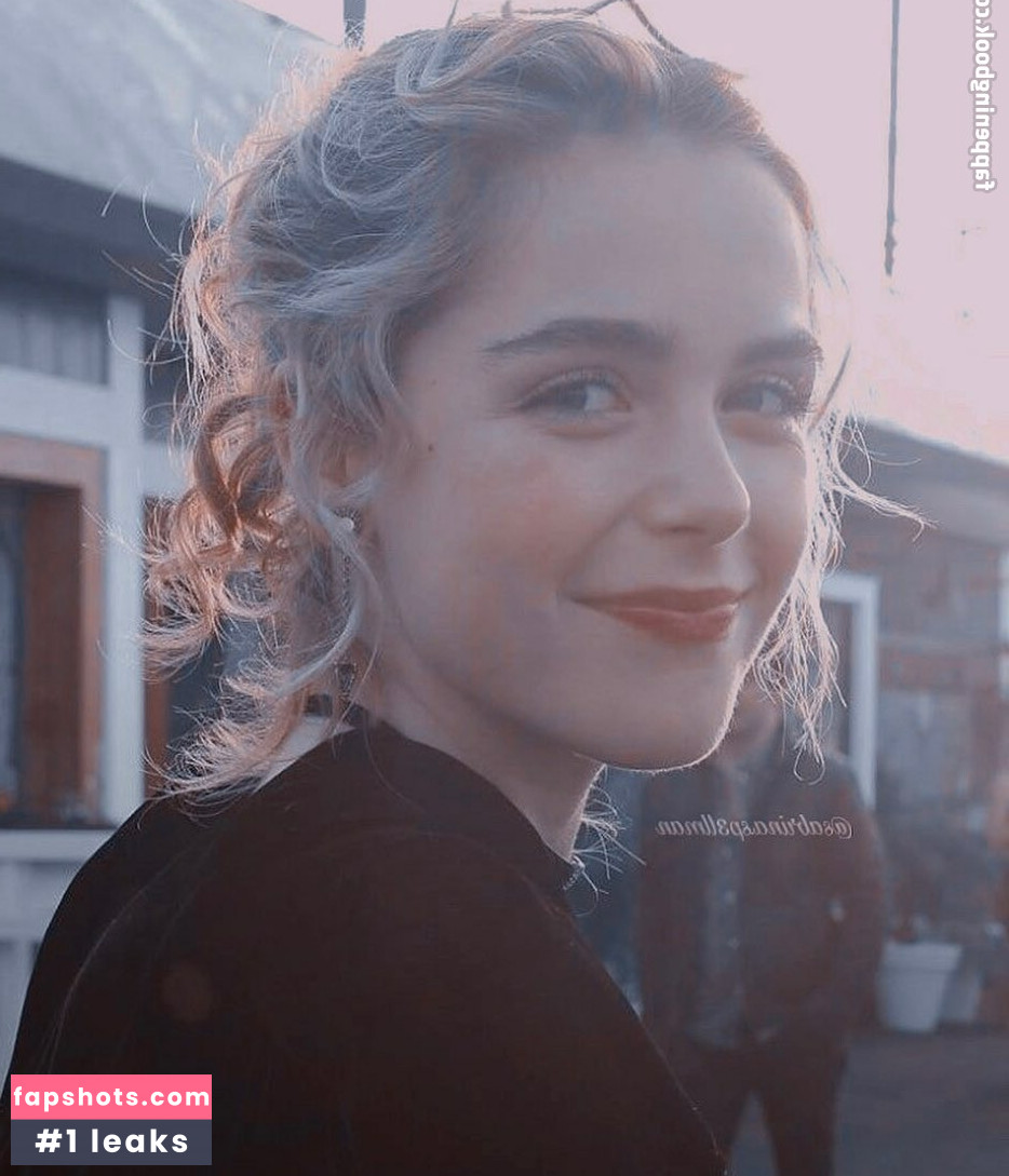 Kiernan Shipka gallery photo #394