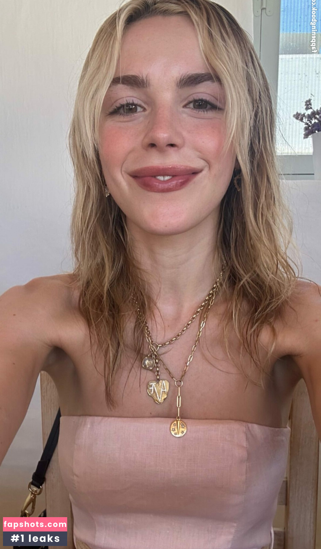 Kiernan Shipka gallery photo #406