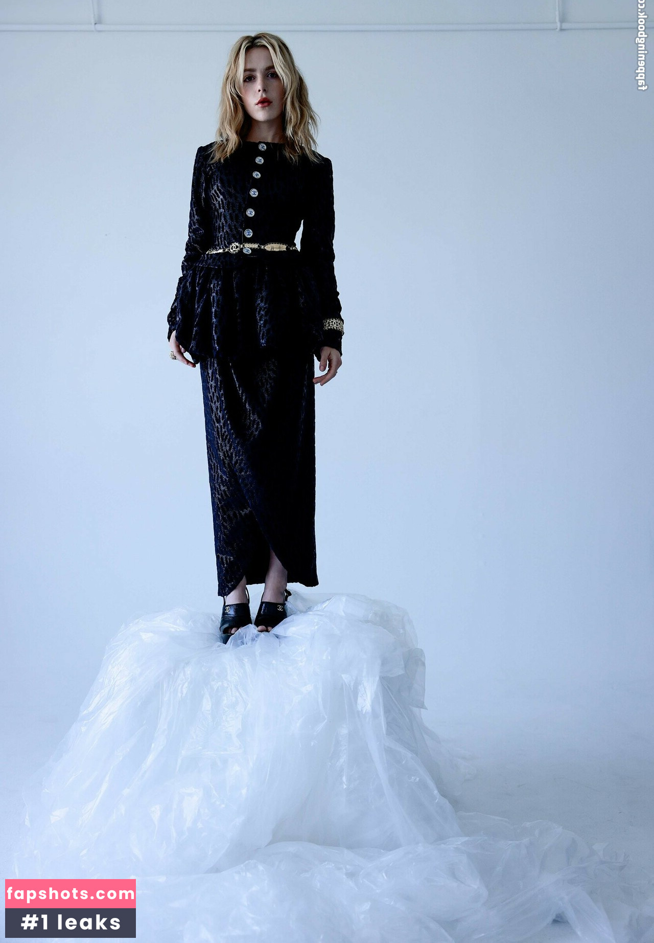 Kiernan Shipka gallery photo #412