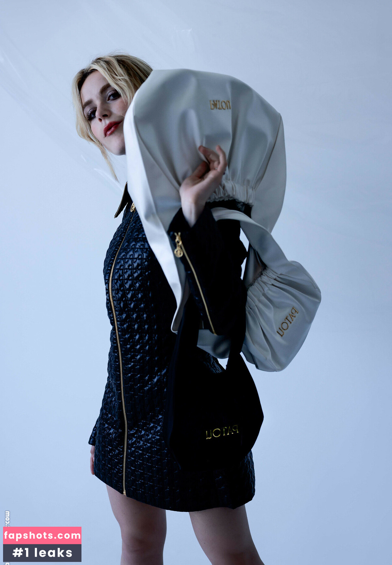 Kiernan Shipka gallery photo #43