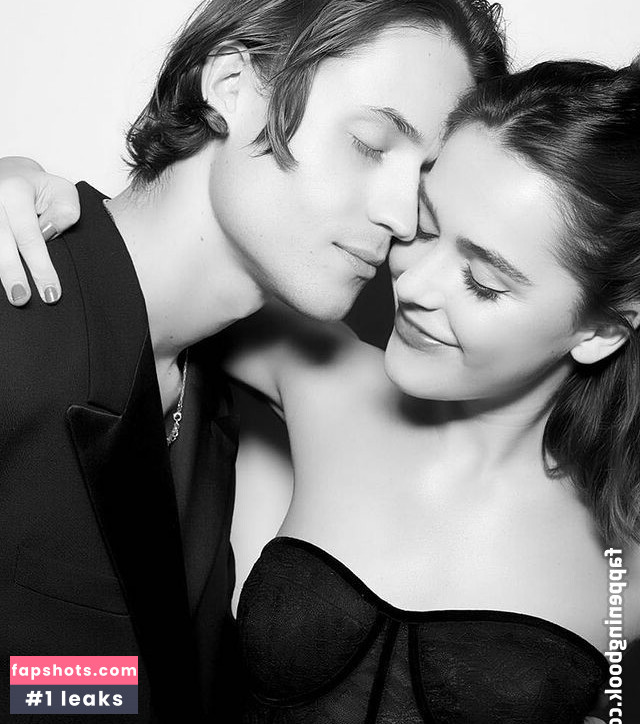 Kiernan Shipka gallery photo #429