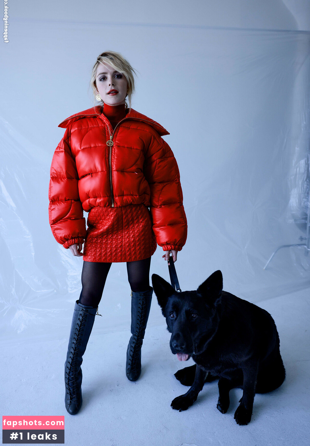 Kiernan Shipka gallery photo #44