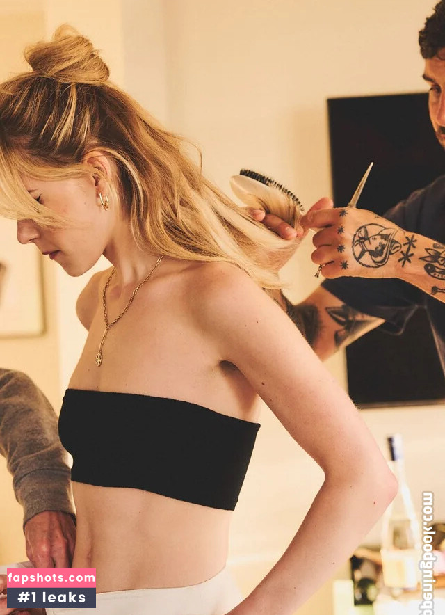 Kiernan Shipka gallery photo #459