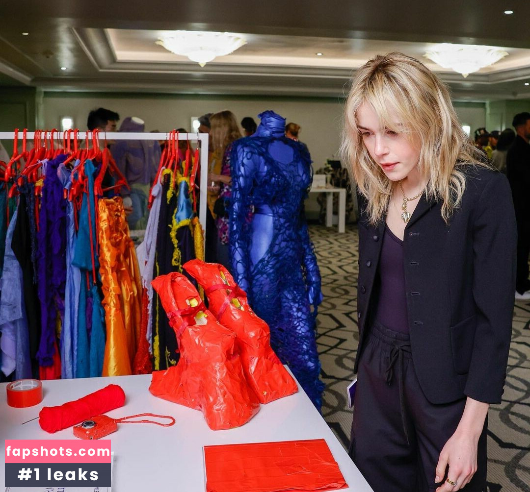 Kiernan Shipka gallery photo #485