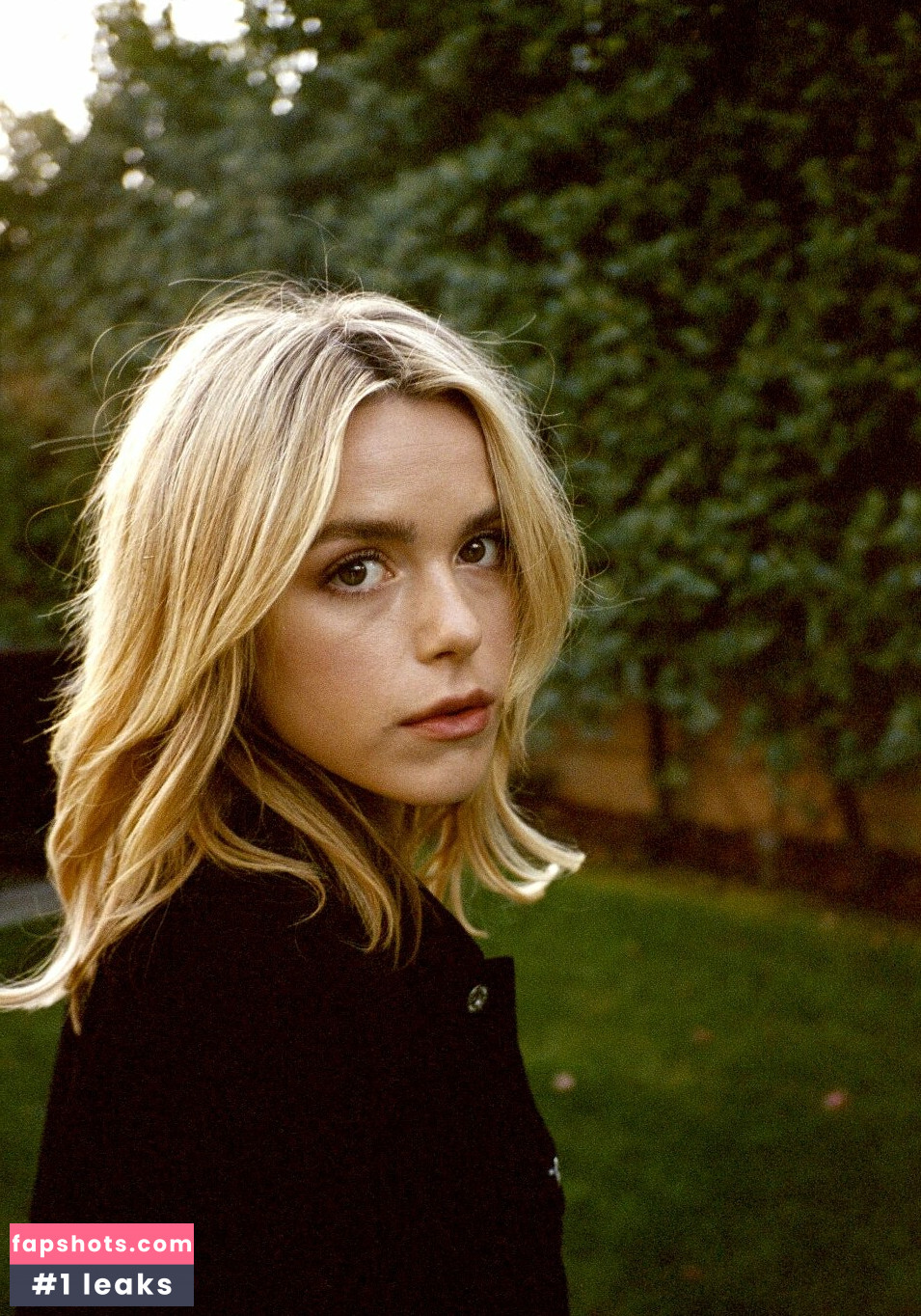 Kiernan Shipka gallery photo #503