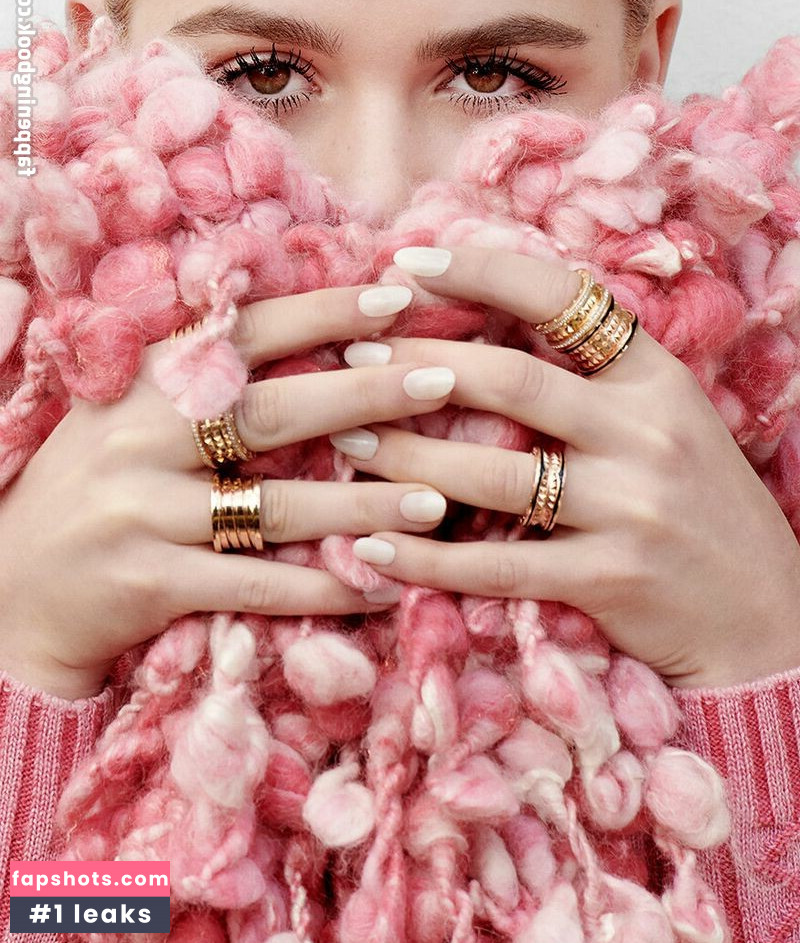 Kiernan Shipka gallery photo #509