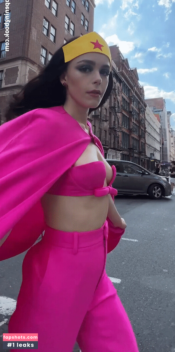 Kiernan Shipka gallery photo #541