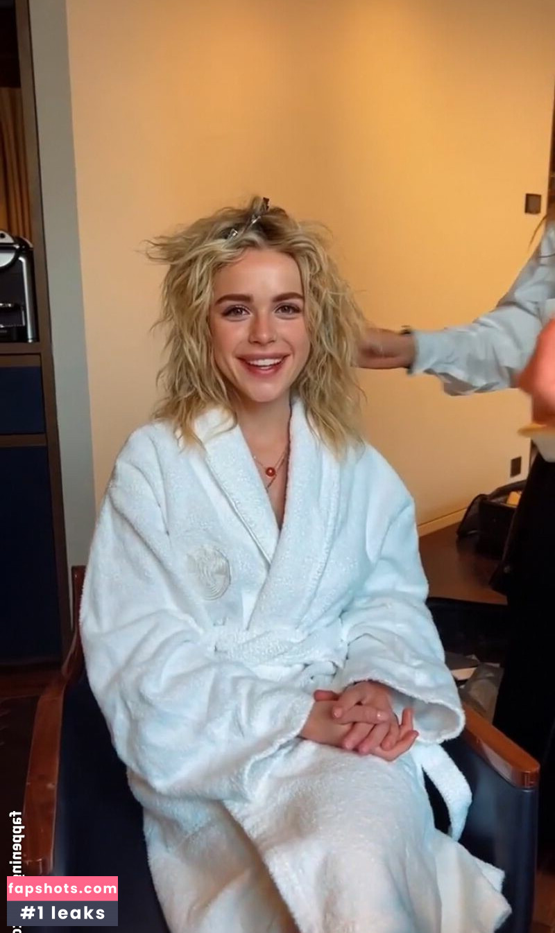 Kiernan Shipka gallery photo #549