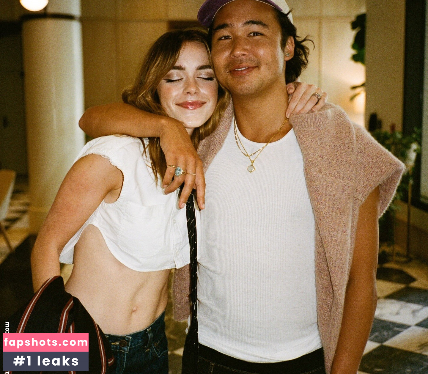 Kiernan Shipka gallery photo #96