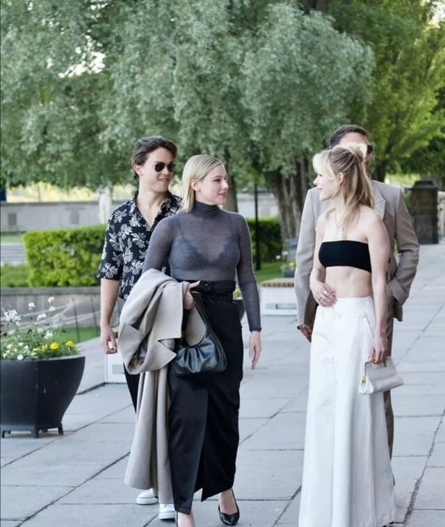 kiernan-shipka gallery photo #1215