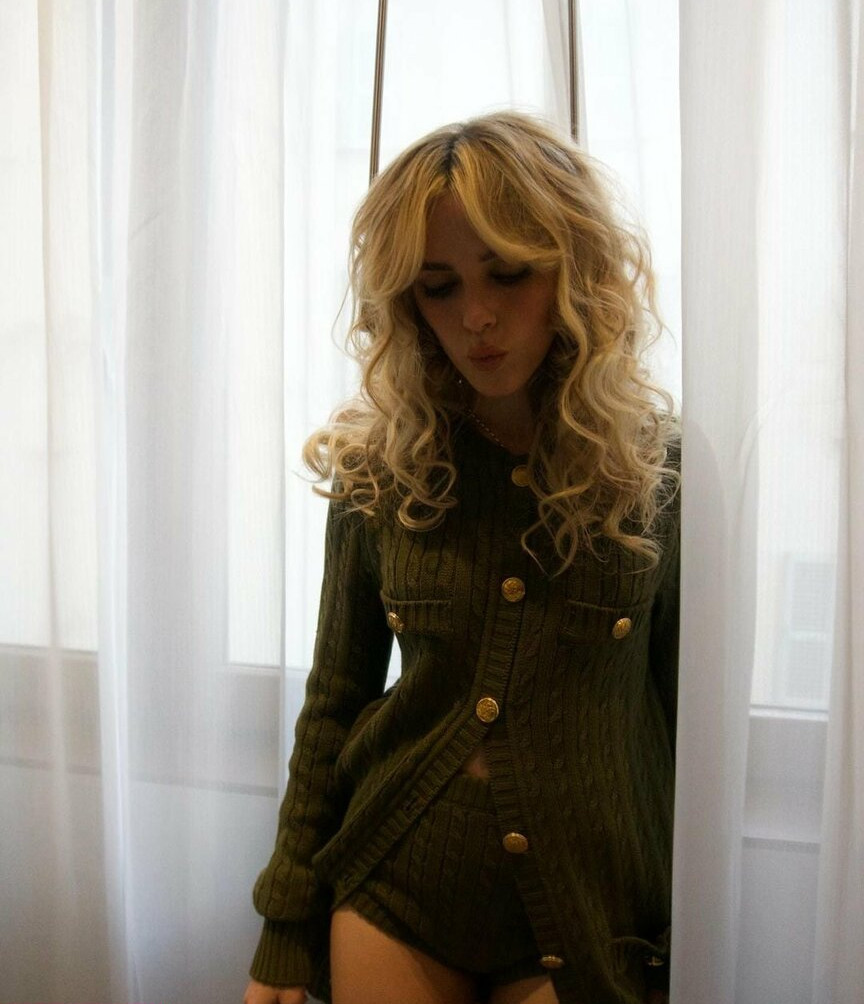 kiernan-shipka Nude Leaks OnlyFans Photos #653 - LeakJerk