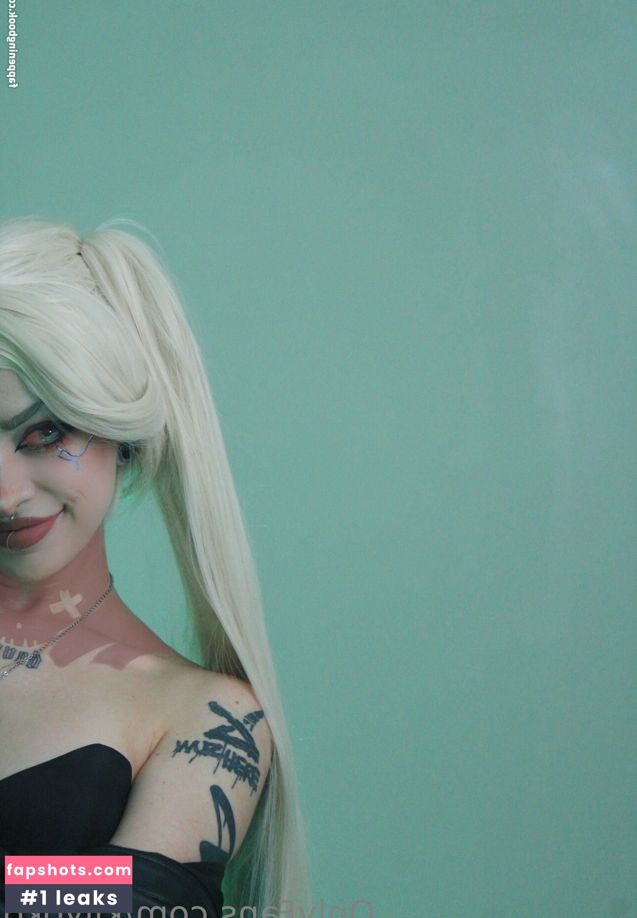 Kiiyoko gallery photo #3