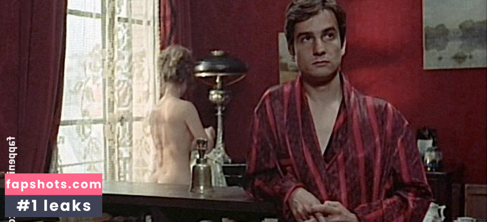 Kika Markham nude babe gallery