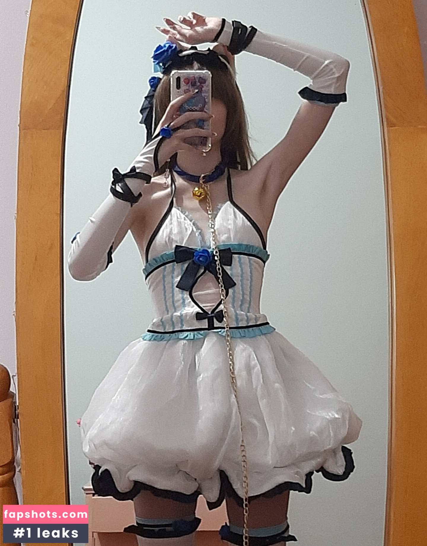 Kiki Glitter Cosplay gallery photo #39