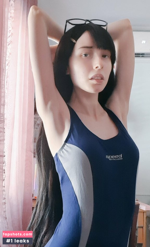 Kiki Glitter Cosplay gallery photo #41