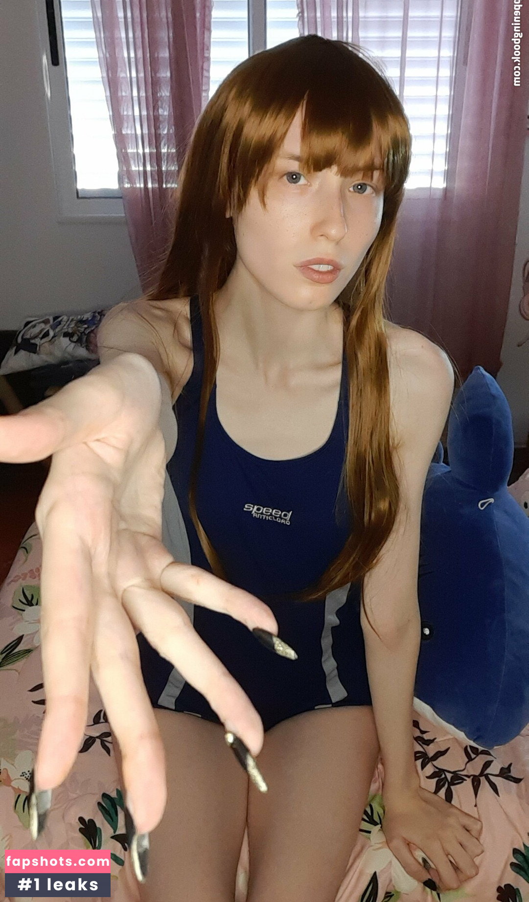 Kiki Glitter Cosplay gallery photo #49