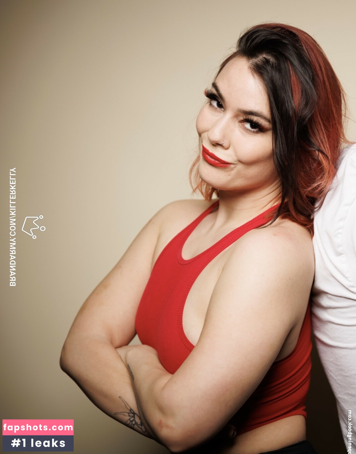 Killer Kelly gallery photo #24