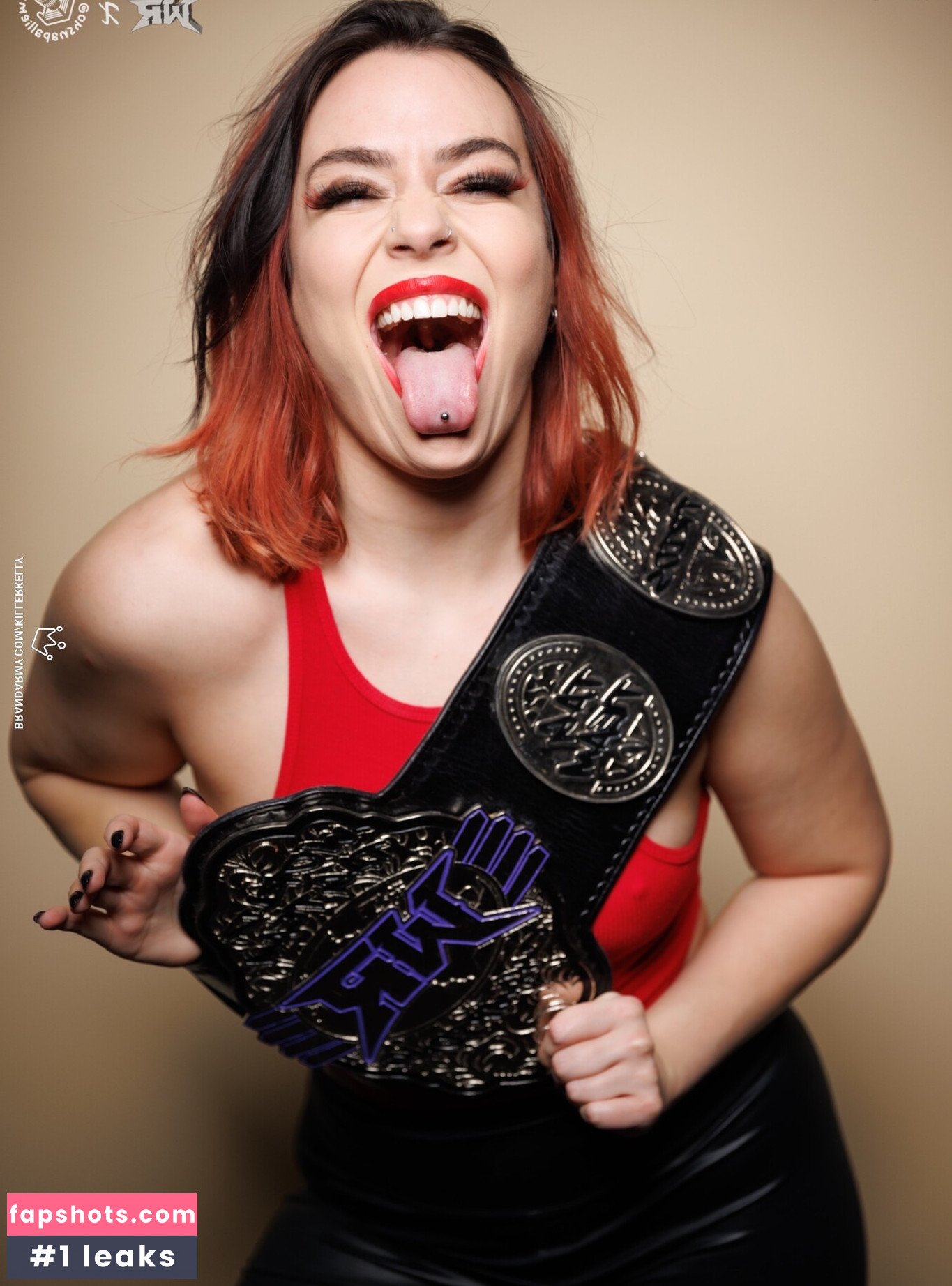 Killer Kelly gallery photo #29