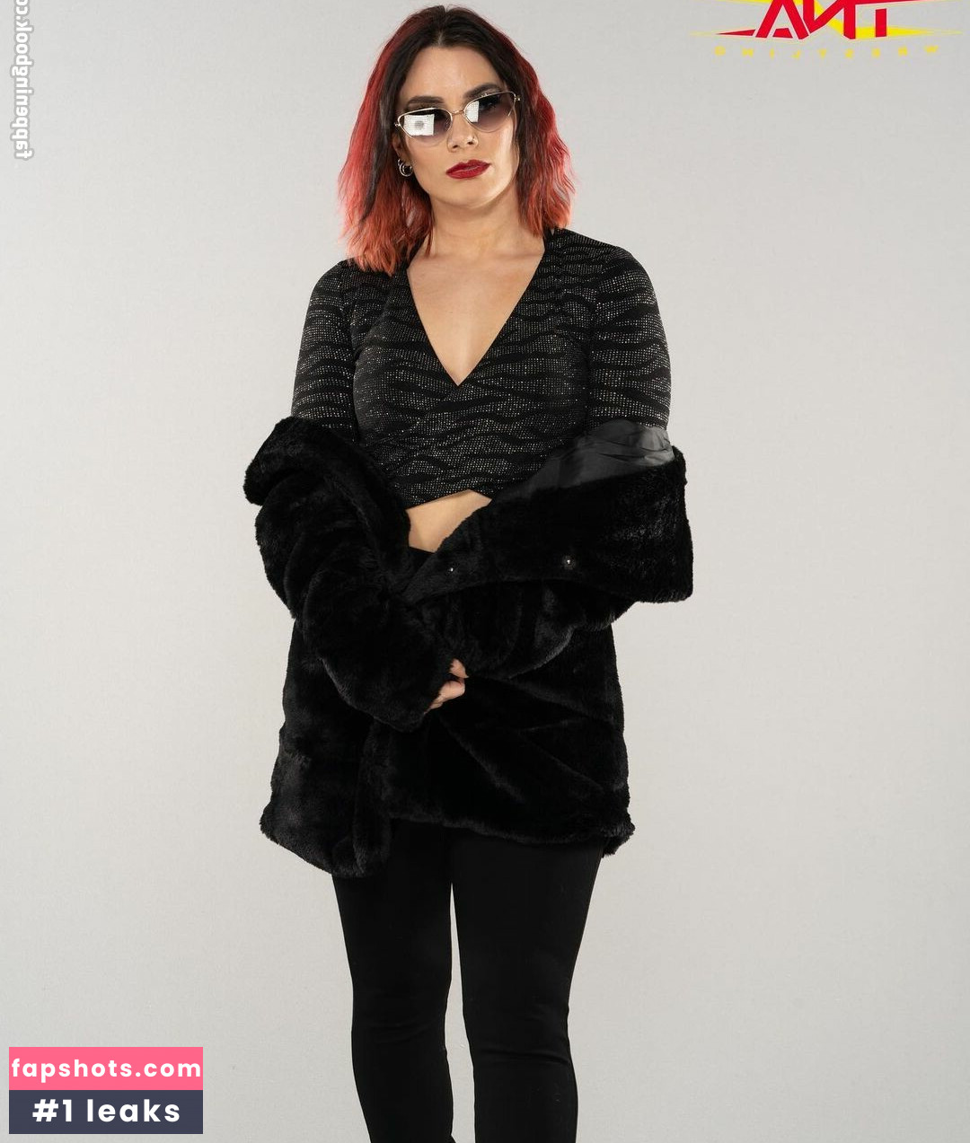 Killer Kelly gallery photo #33