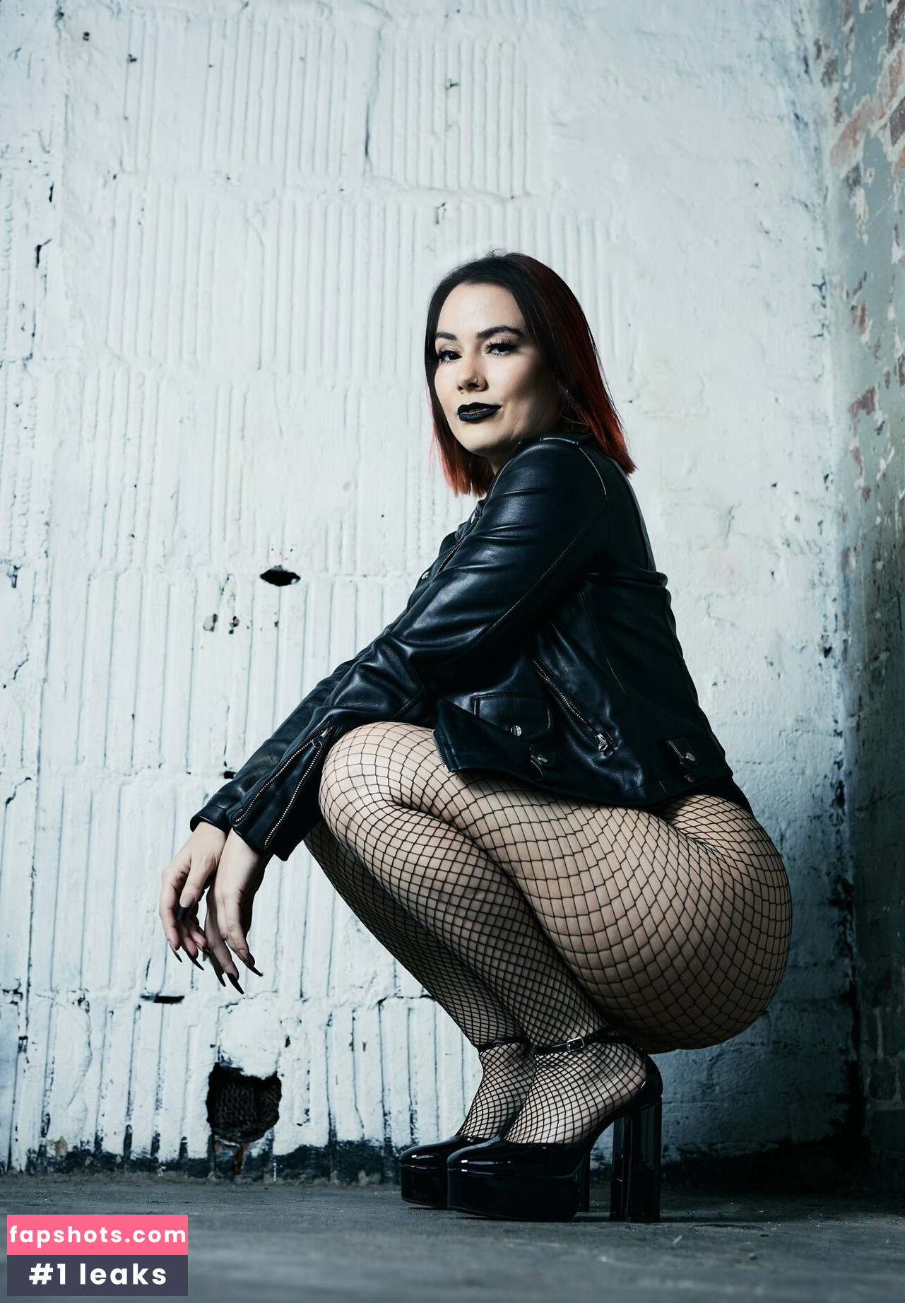 Killer Kelly gallery photo #41