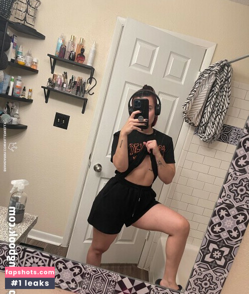 Killer Kelly gallery photo #50