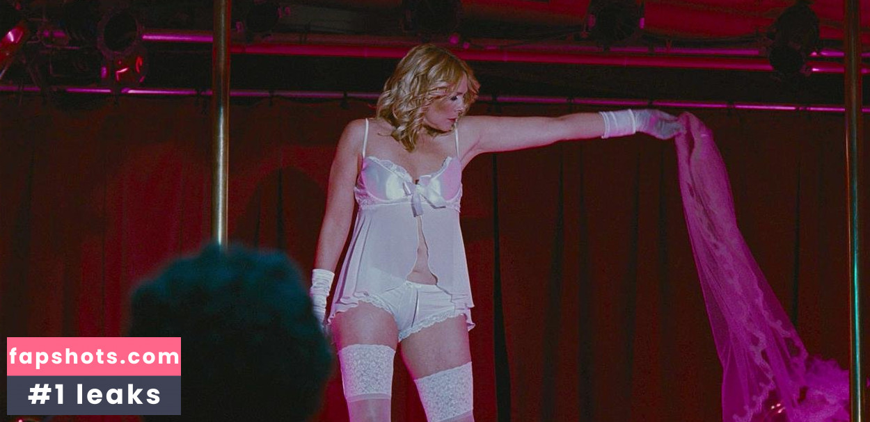 Kim Cattrall gallery photo #122