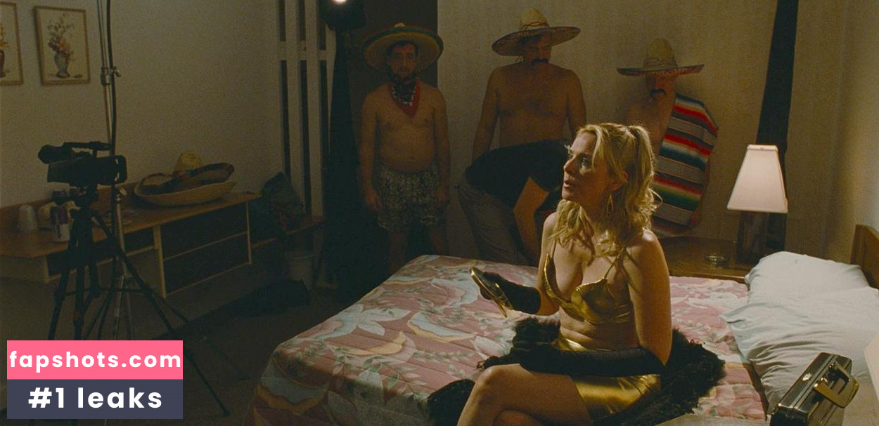 Kim Cattrall gallery photo #124