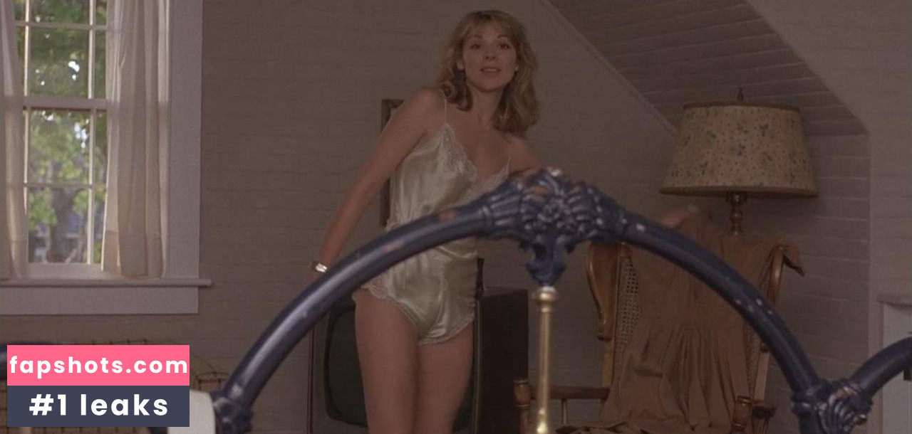 Kim Cattrall gallery photo #133